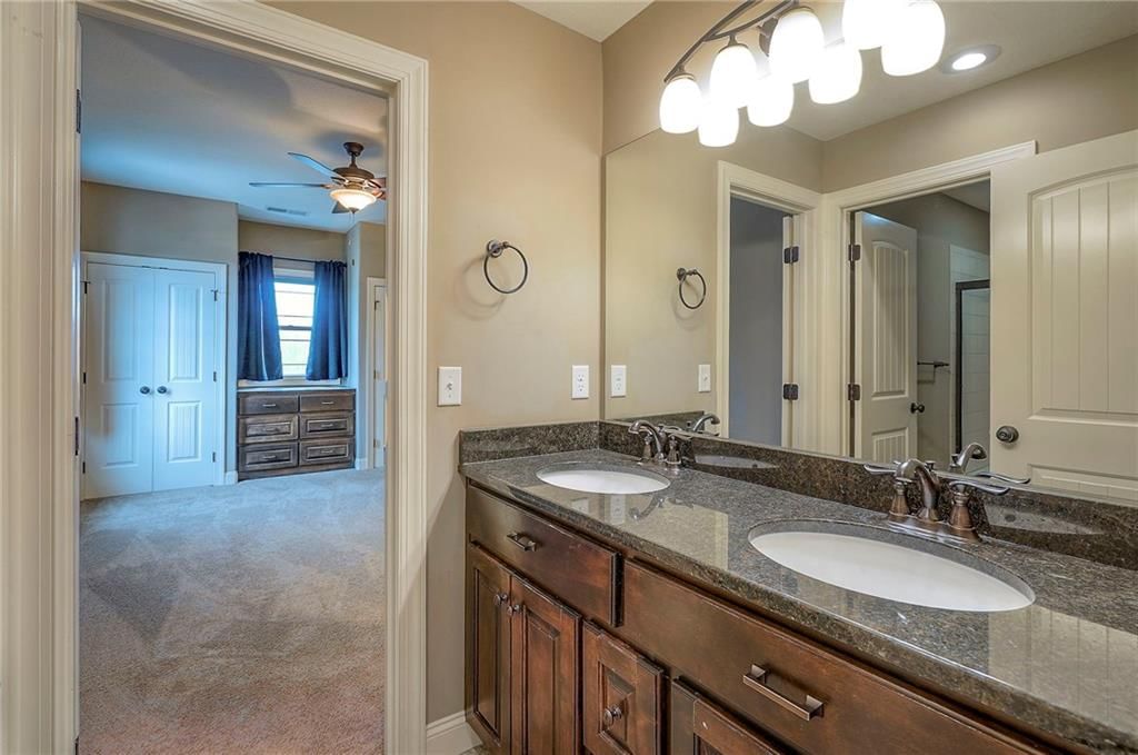 10502 N Willow Avenue — photo 47