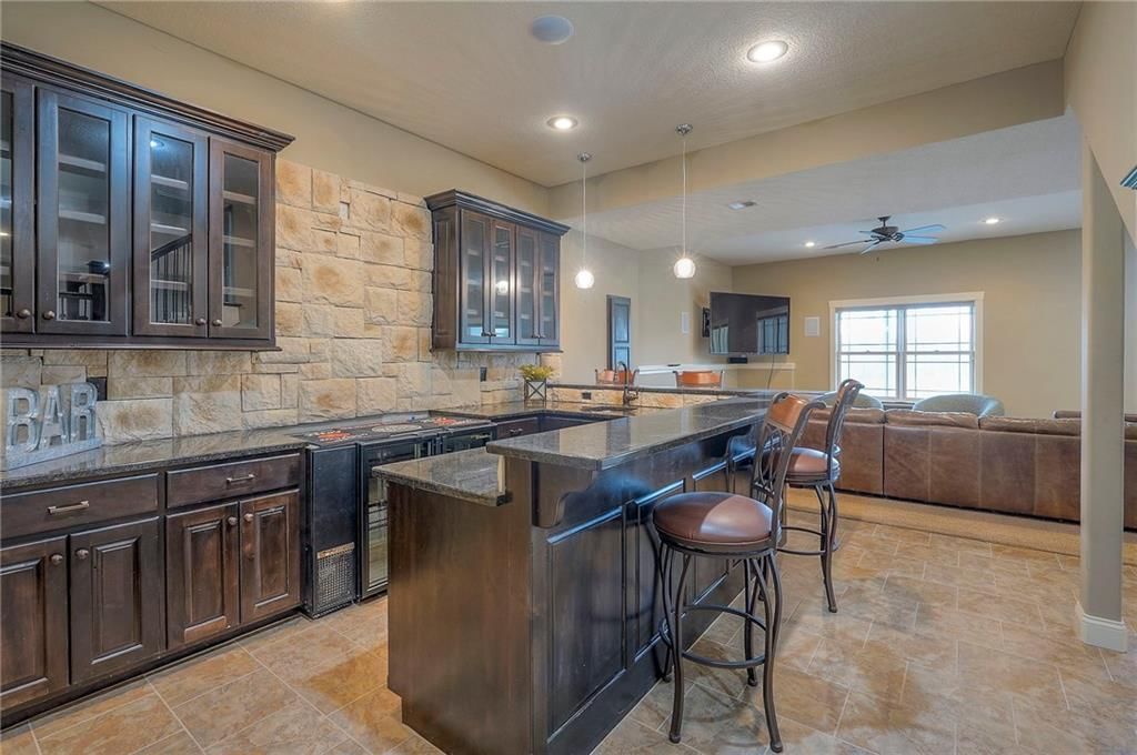 10502 N Willow Avenue — photo 50