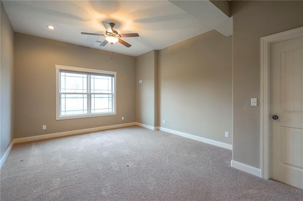 10502 N Willow Avenue — photo 55