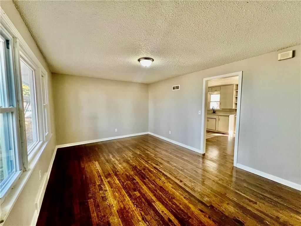 6809 Hunter Street — photo 2