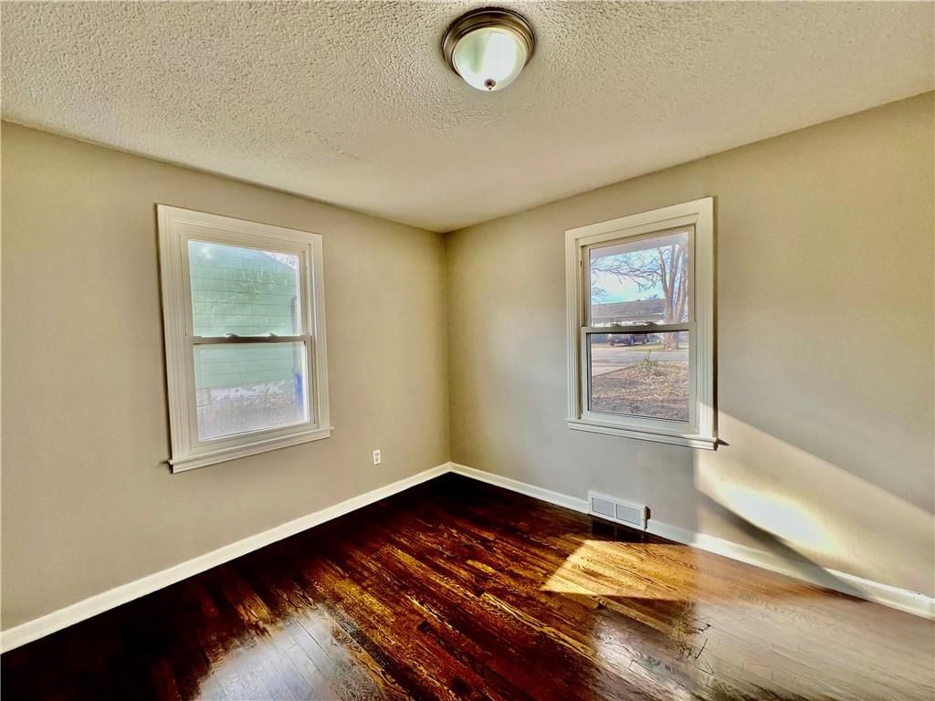6809 Hunter Street — photo 7