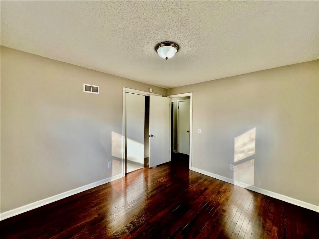 6809 Hunter Street — photo 8