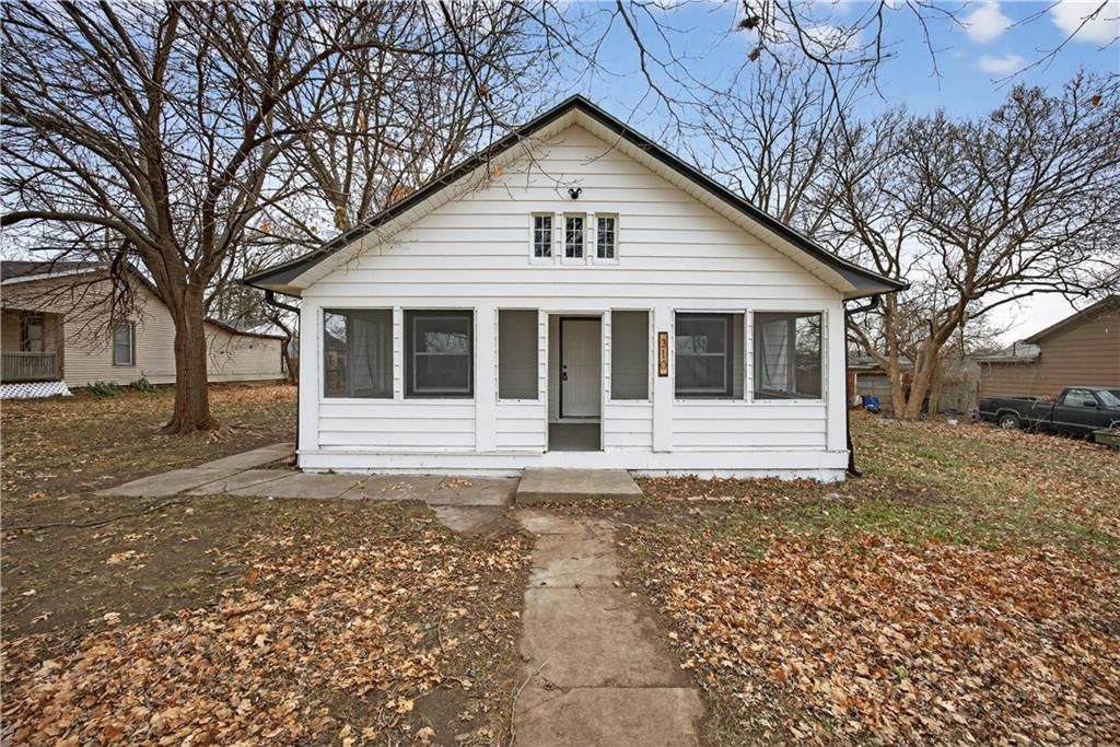310 E Kansas Avenue — photo 1