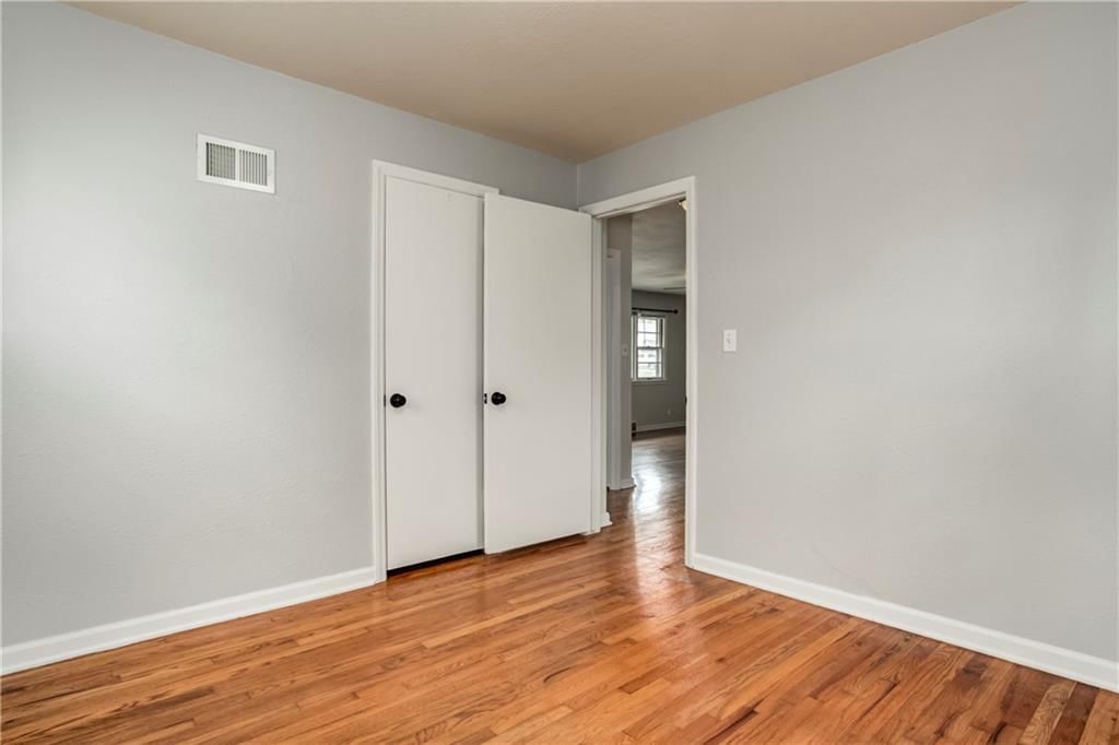 5333 Outlook Street — photo 10