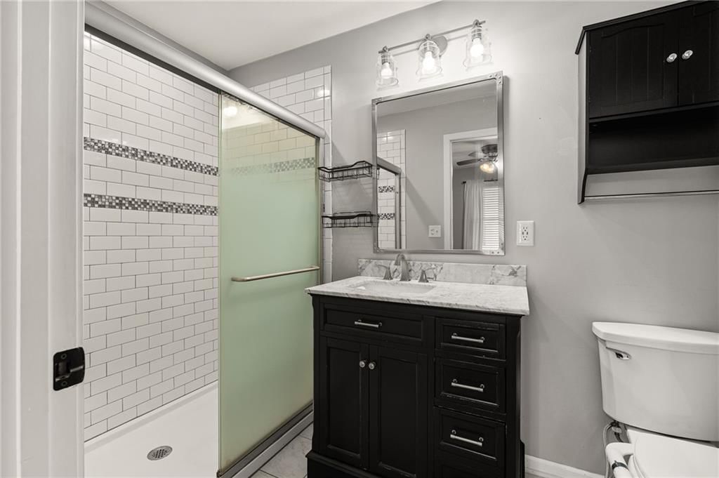 1003 Shelton Street — photo 15