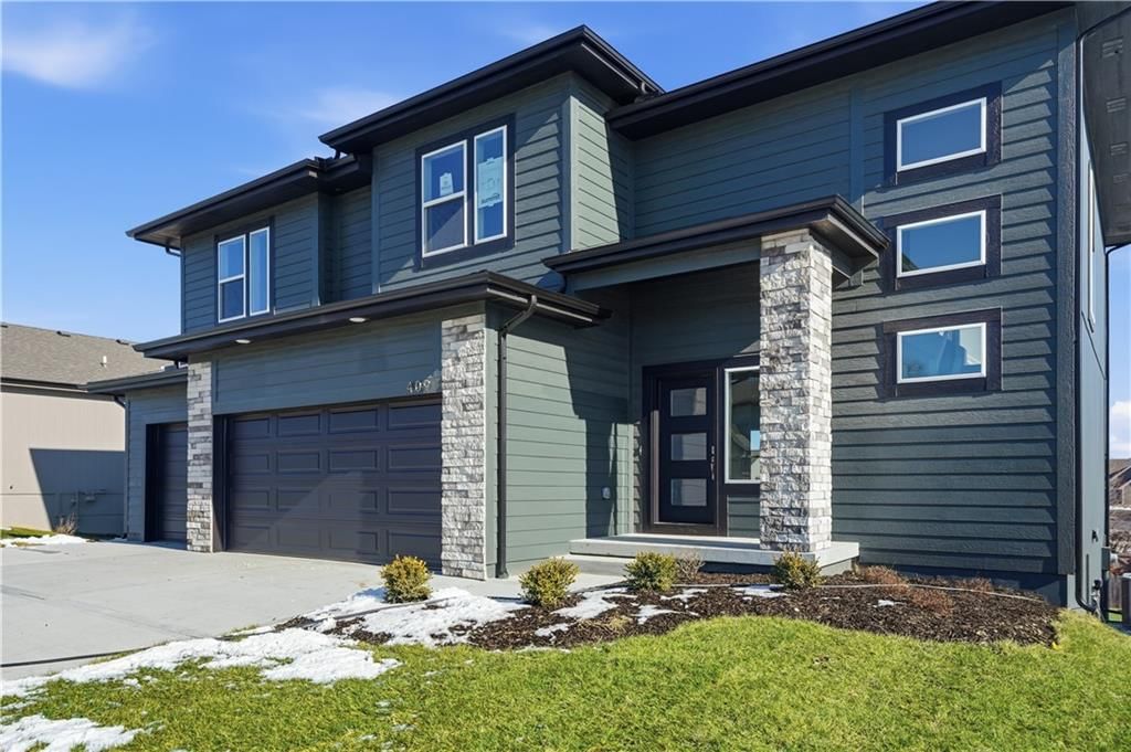 409 Woodview Drive — photo 2