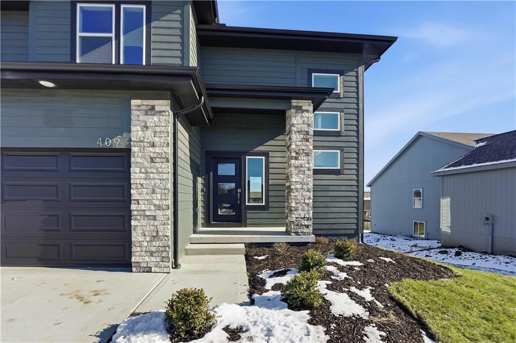 409 Woodview Drive — photo 3