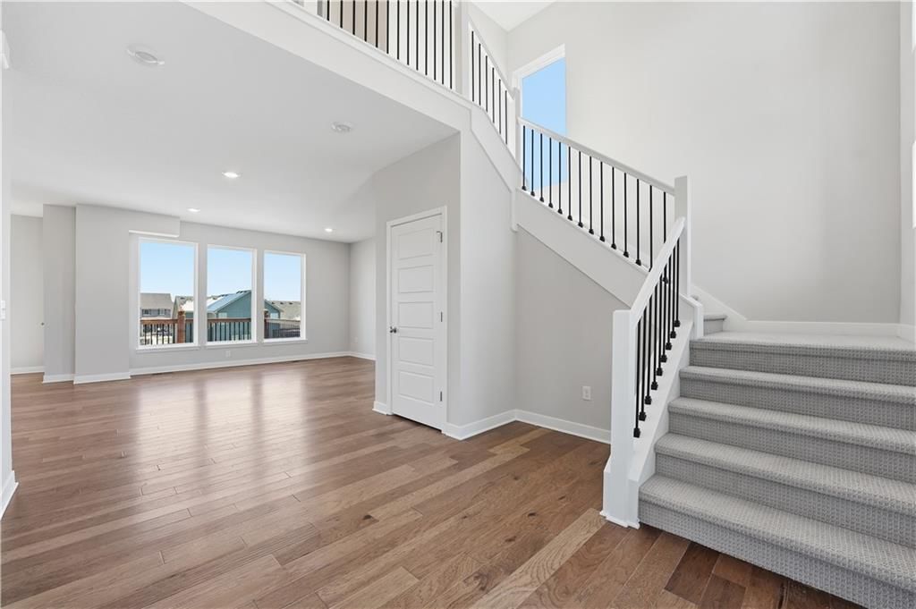409 Woodview Drive — photo 4
