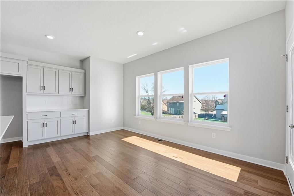 409 Woodview Drive — photo 13