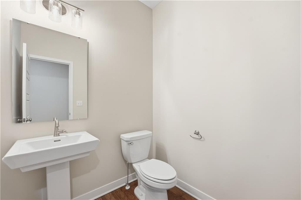 409 Woodview Drive — photo 17