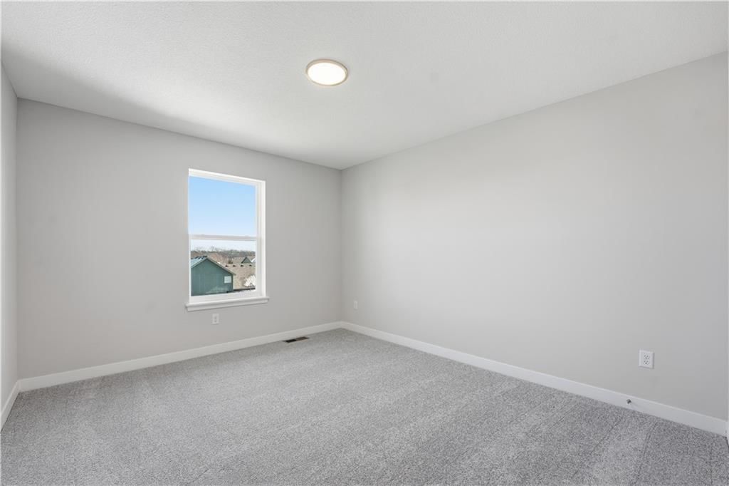 409 Woodview Drive — photo 20