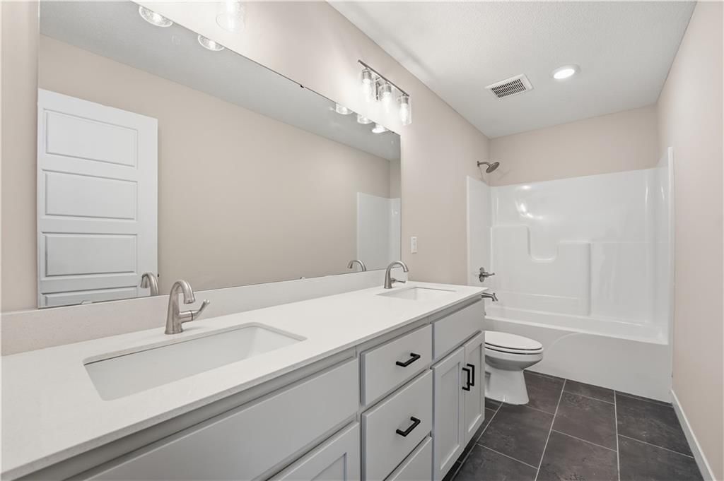 409 Woodview Drive — photo 22