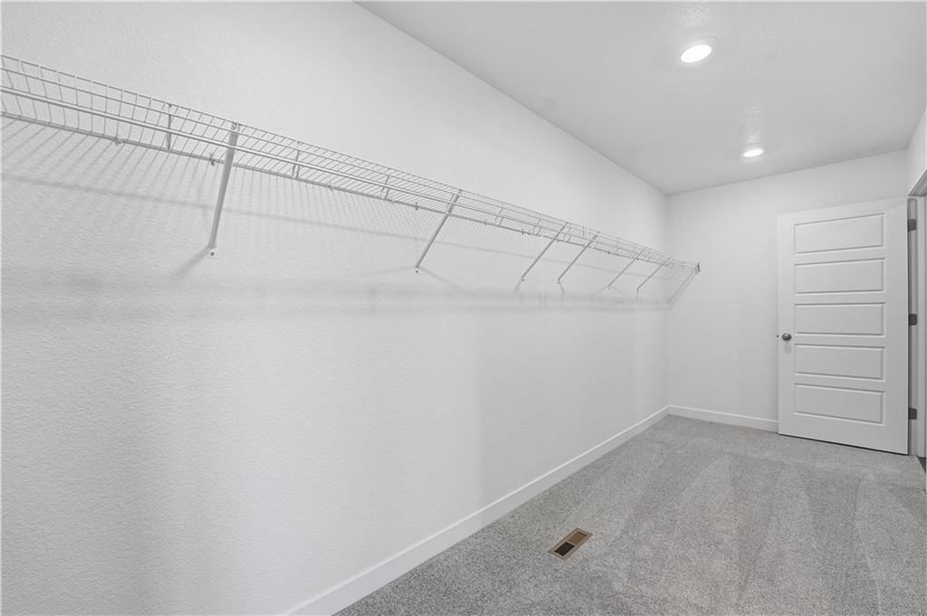 409 Woodview Drive — photo 33