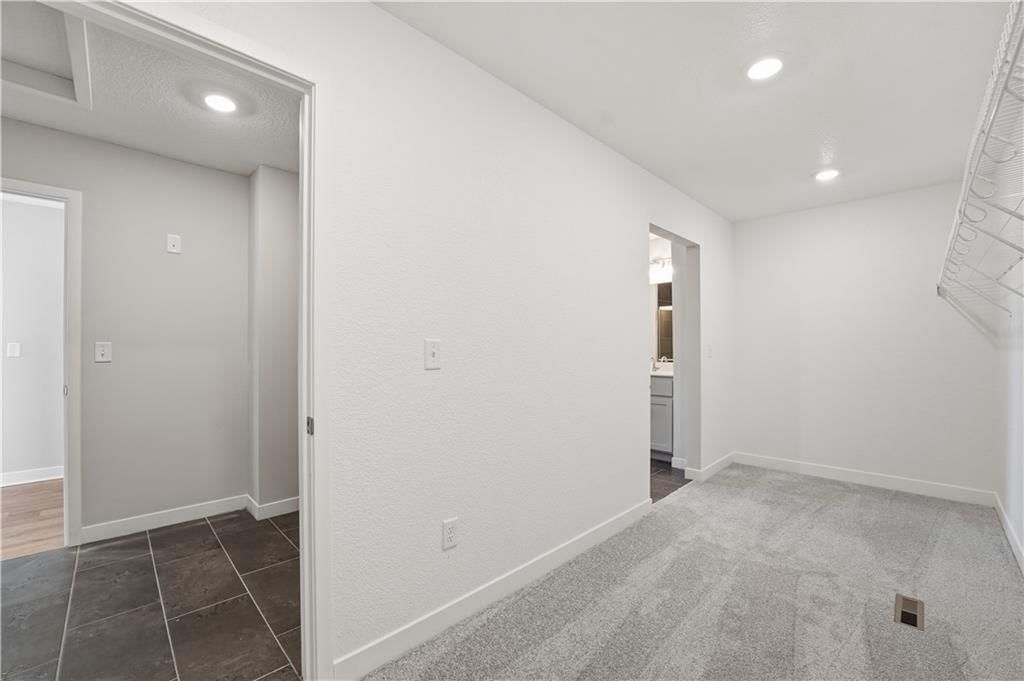 409 Woodview Drive — photo 34