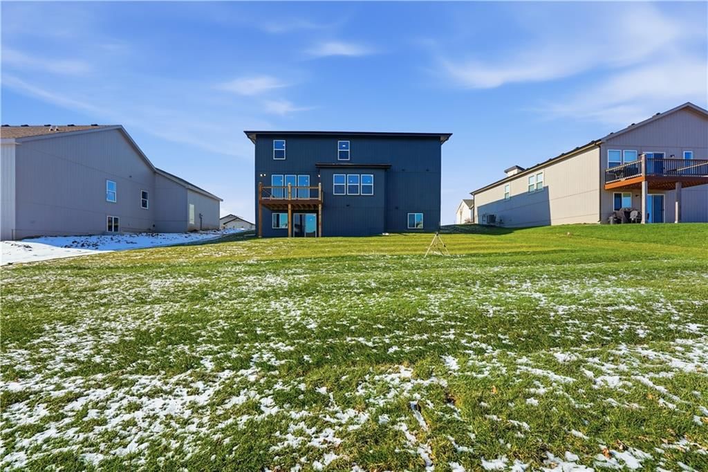 409 Woodview Drive — photo 39