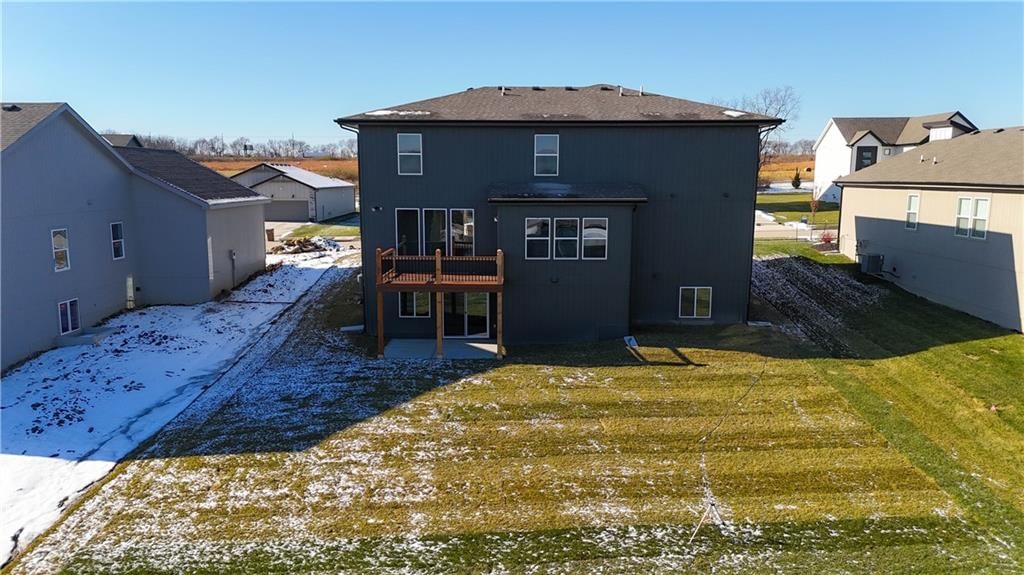 409 Woodview Drive — photo 43