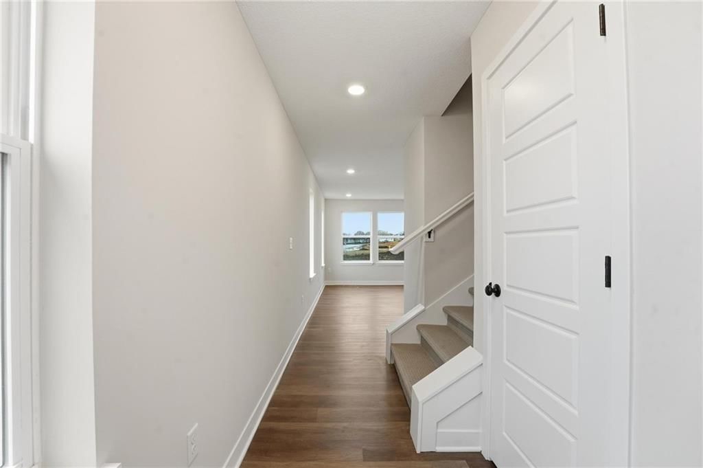 1304 SE Windbreak Drive — photo 3