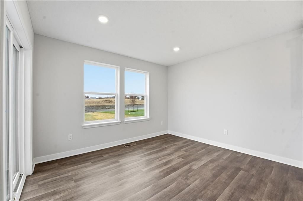 1304 SE Windbreak Drive — photo 7
