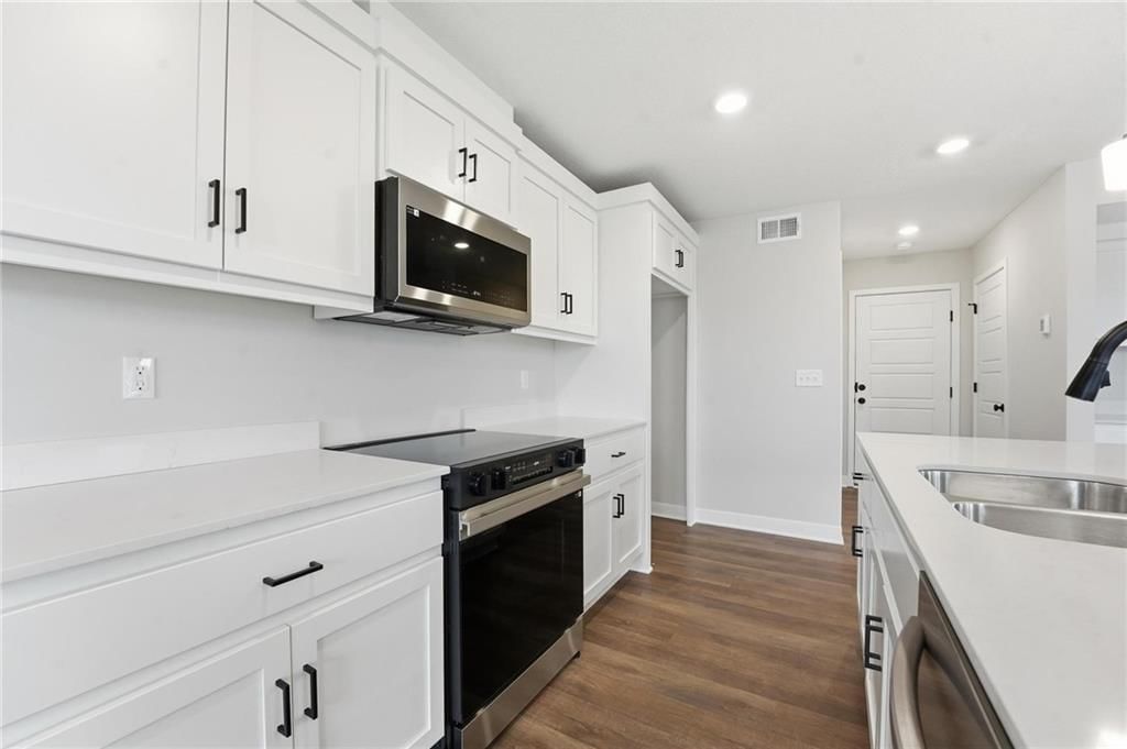 1304 SE Windbreak Drive — photo 10