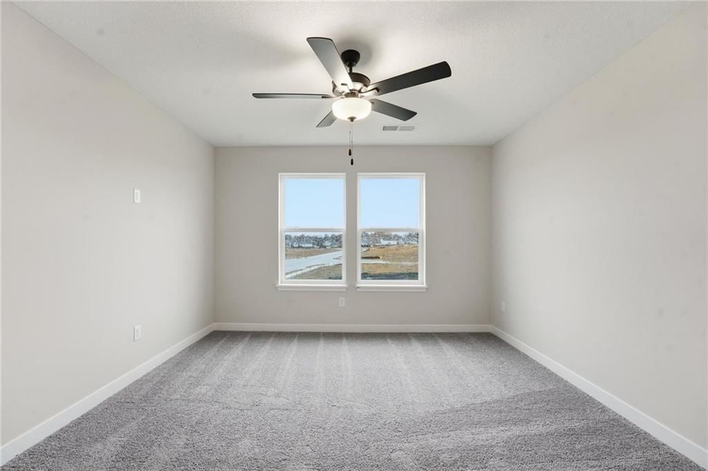 1304 SE Windbreak Drive — photo 22