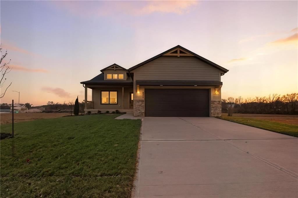 1432 SE Silo Street — photo 2