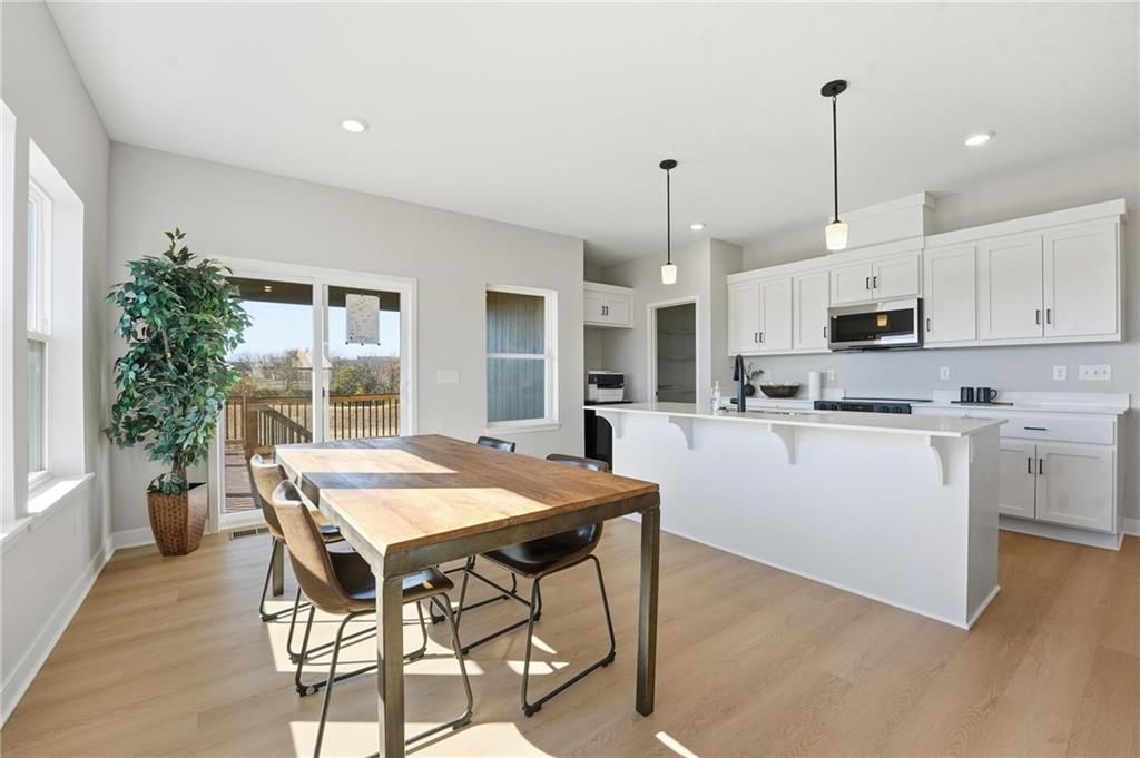 1432 SE Silo Street — photo 8