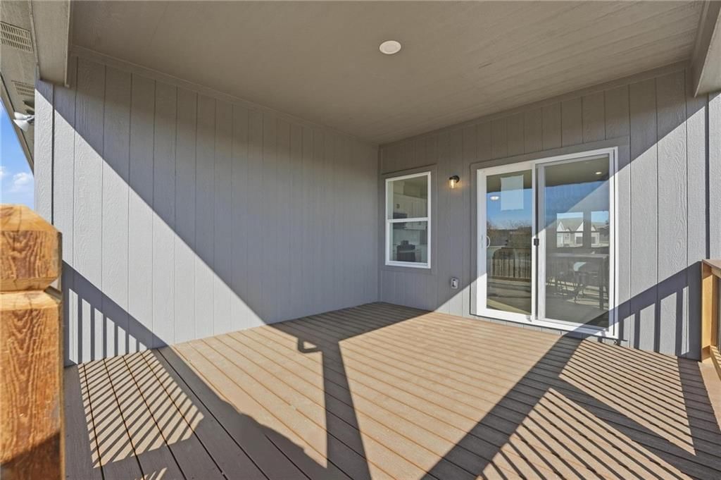 1432 SE Silo Street — photo 27