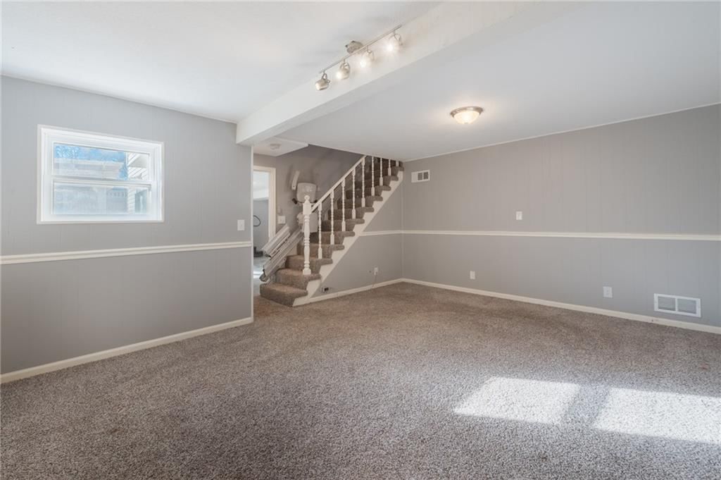 7801 N Garfield Avenue — photo 22