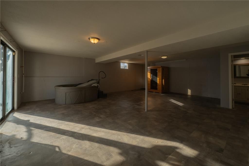 7801 N Garfield Avenue — photo 25