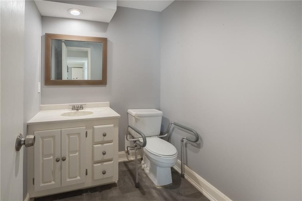 7801 N Garfield Avenue — photo 27