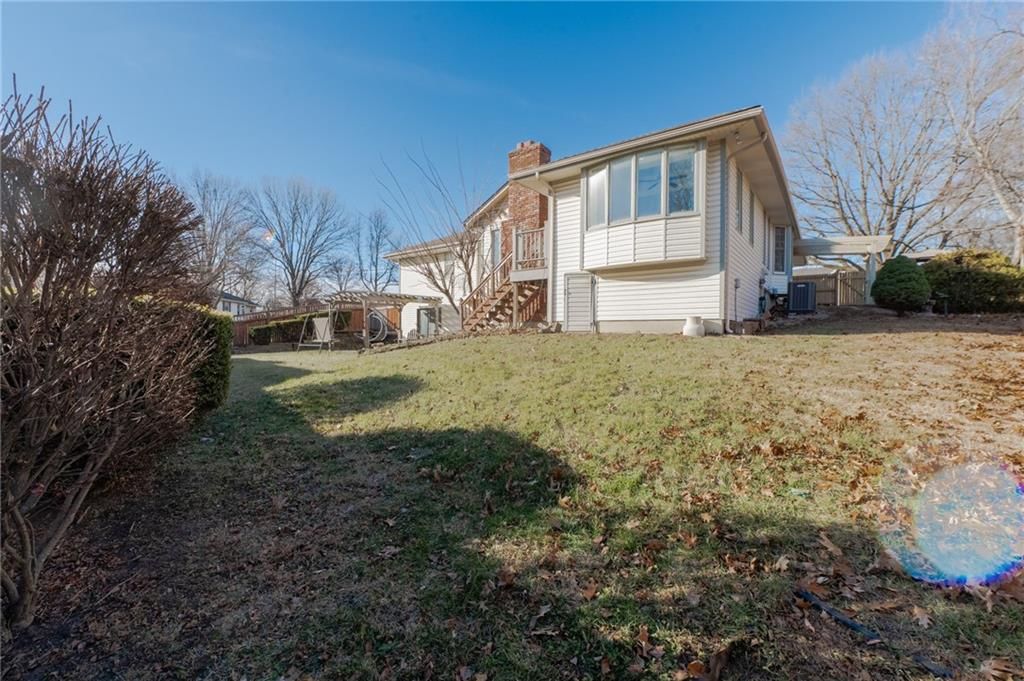 7801 N Garfield Avenue — photo 34