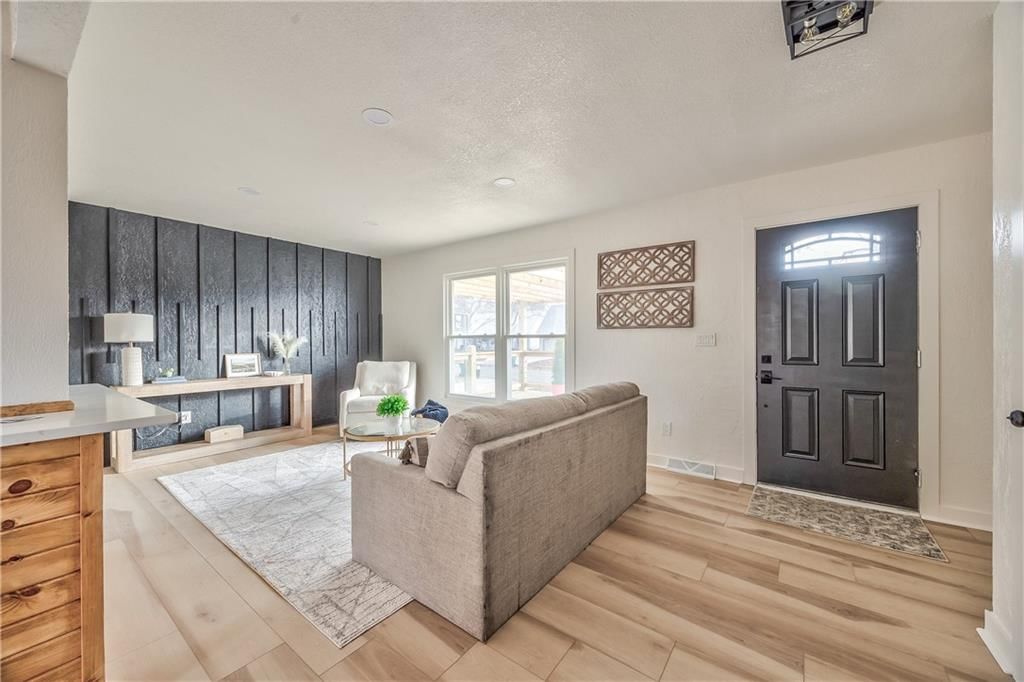 10036 Wedd Drive — photo 4