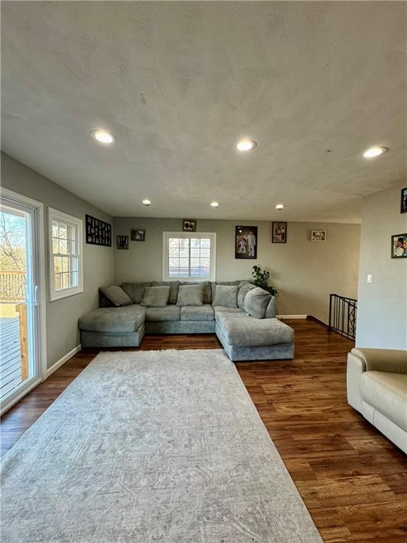5948 Richmond Avenue — photo 11