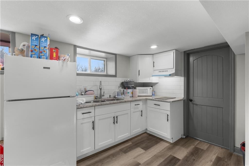 215 S 12th Street — photo 15