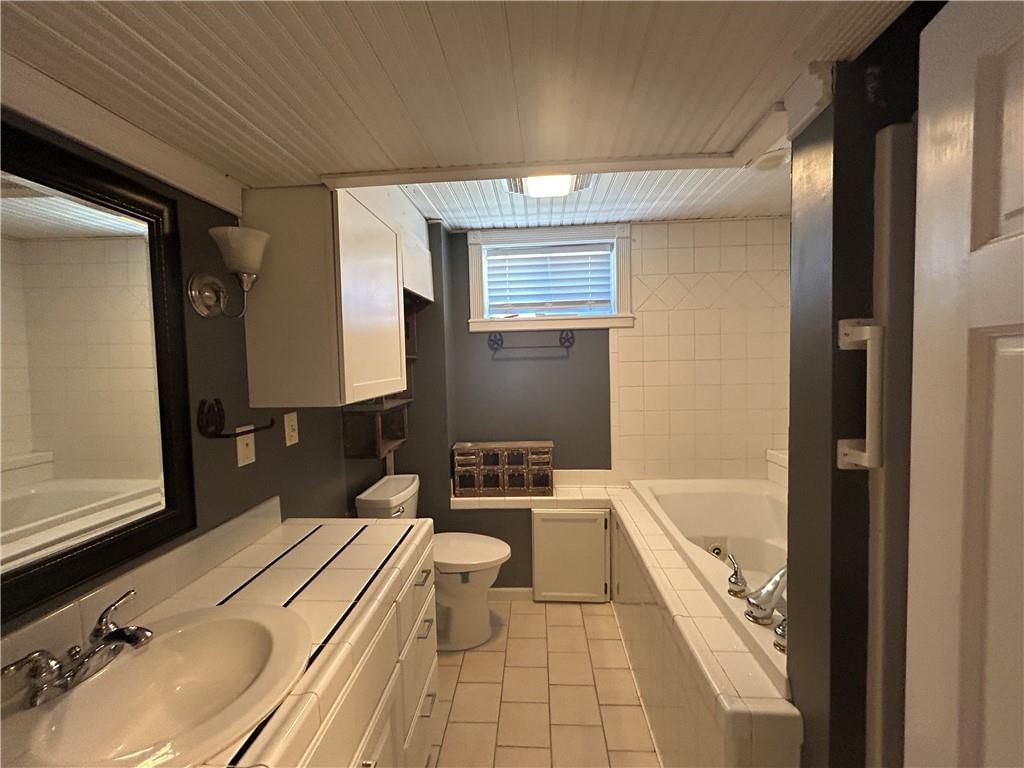 824 Garden Street — photo 14