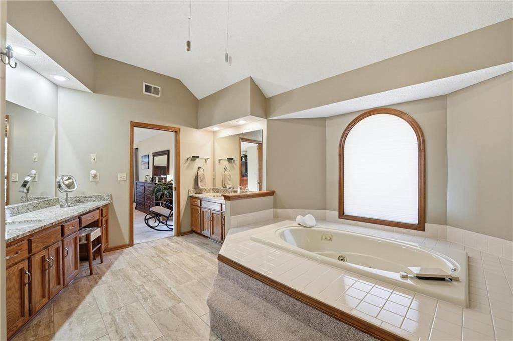 7432 N Granby Avenue — photo 39