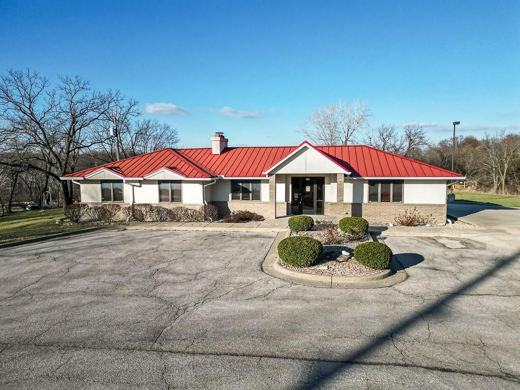 9340 Parallel Parkway, Kansas City, KS
