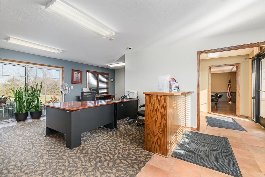9340 Parallel Parkway — photo 4