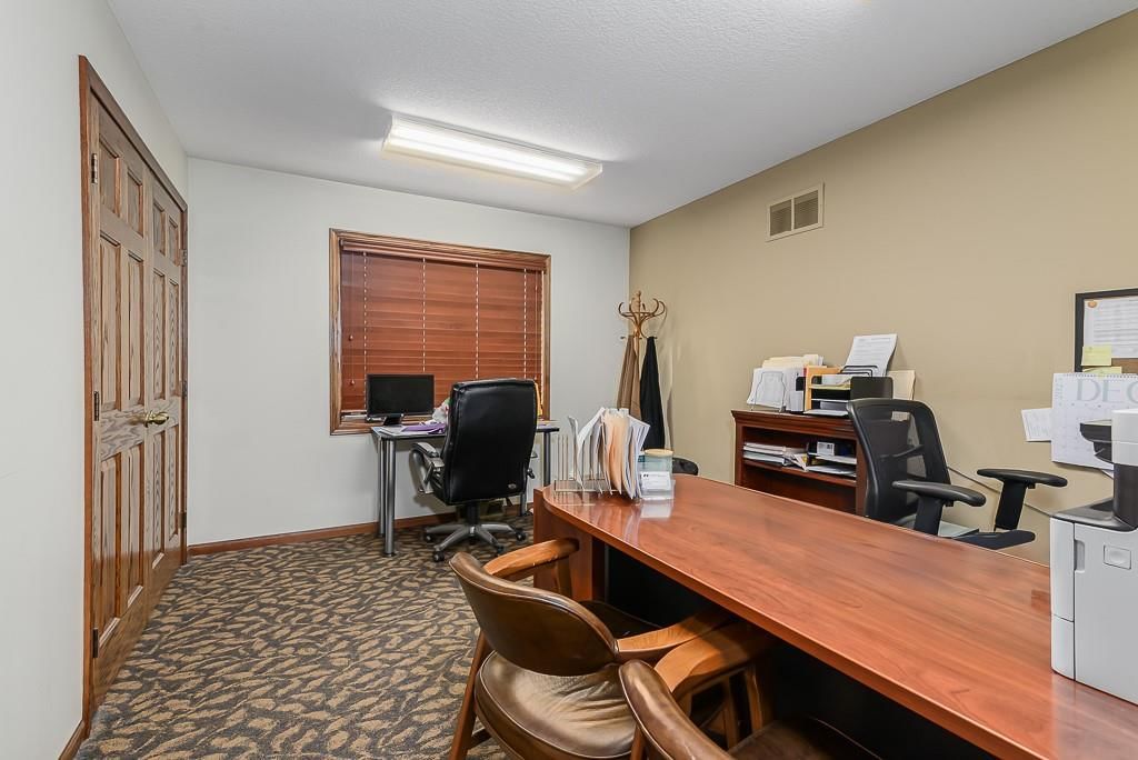9340 Parallel Parkway — photo 11