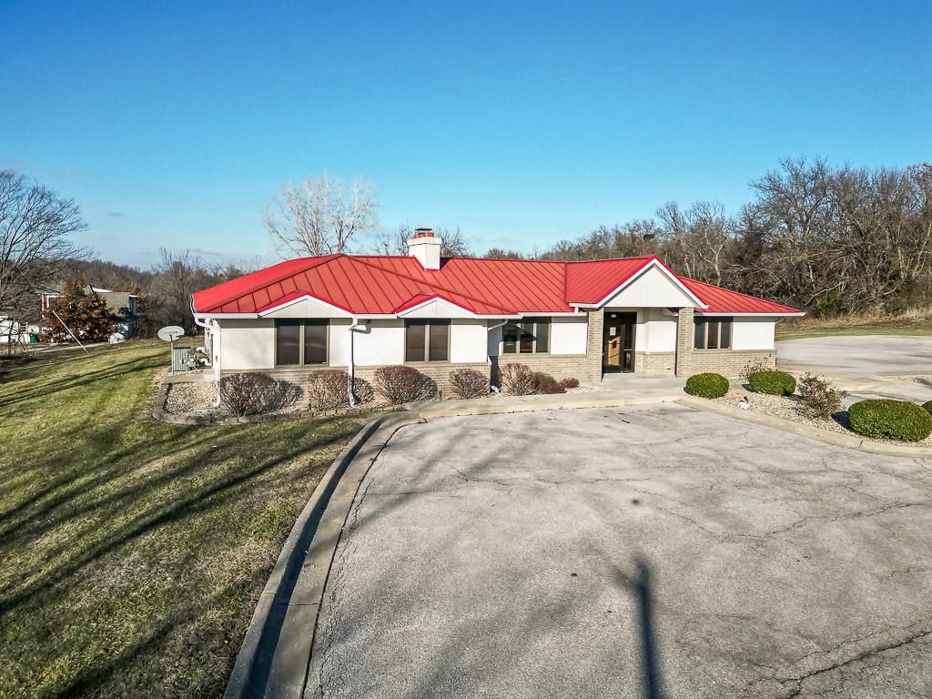 9340 Parallel Parkway — photo 22