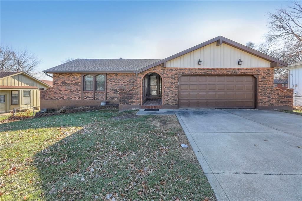 18603 E Hanthorn Drive — photo 1