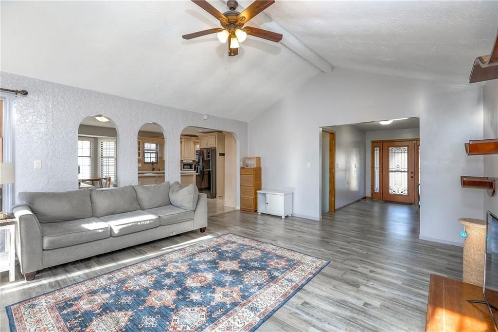 18603 E Hanthorn Drive — photo 8
