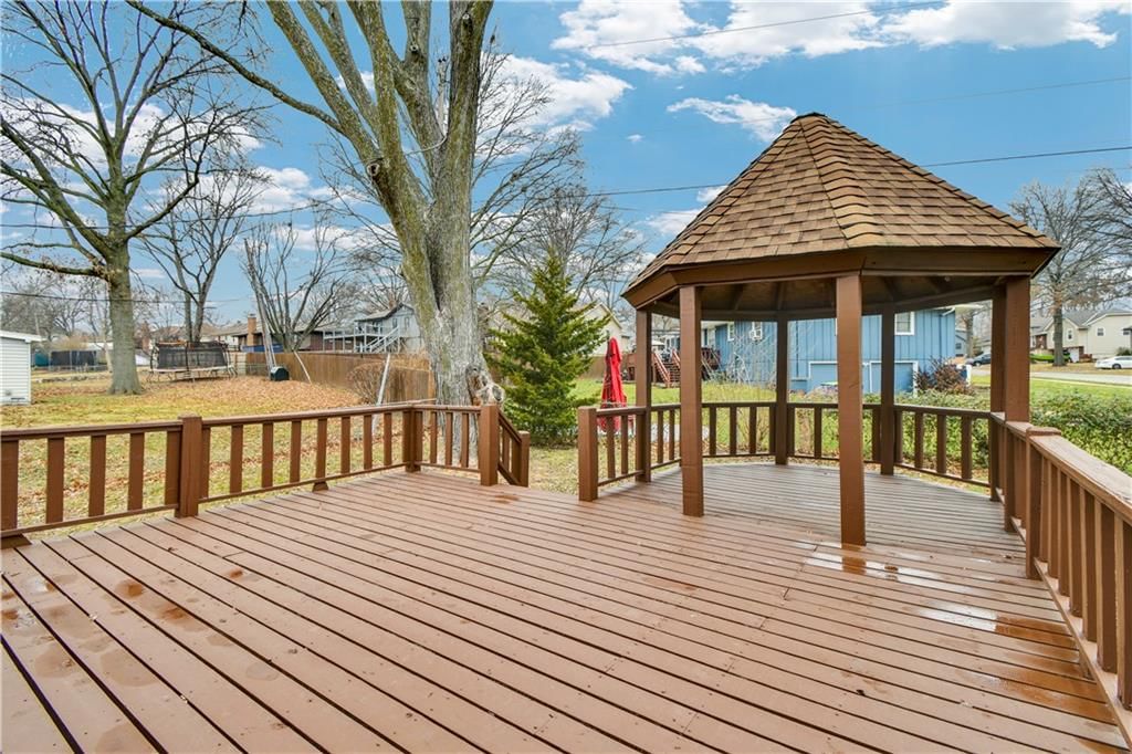 422 Sunset Drive — photo 35