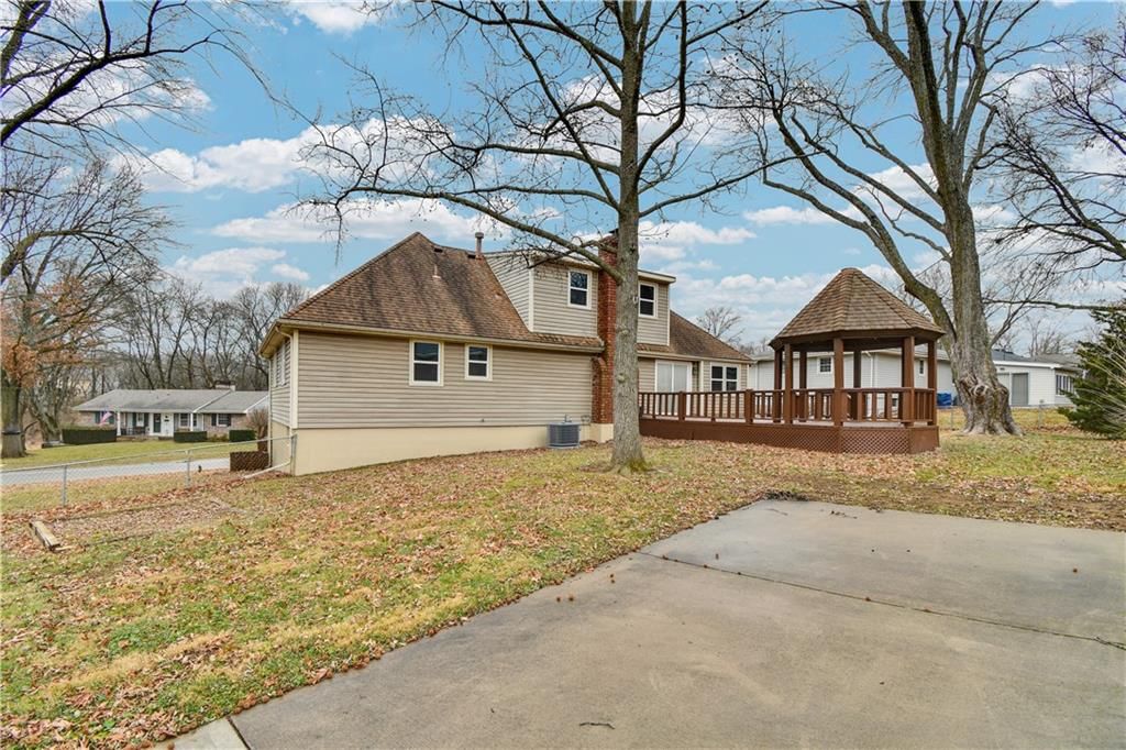 422 Sunset Drive — photo 39