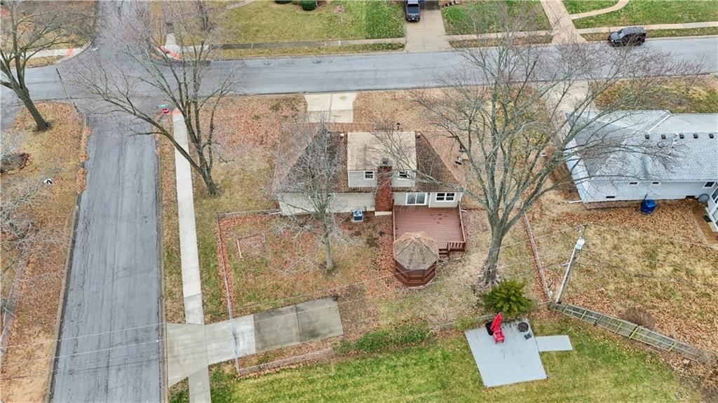 422 Sunset Drive — photo 47