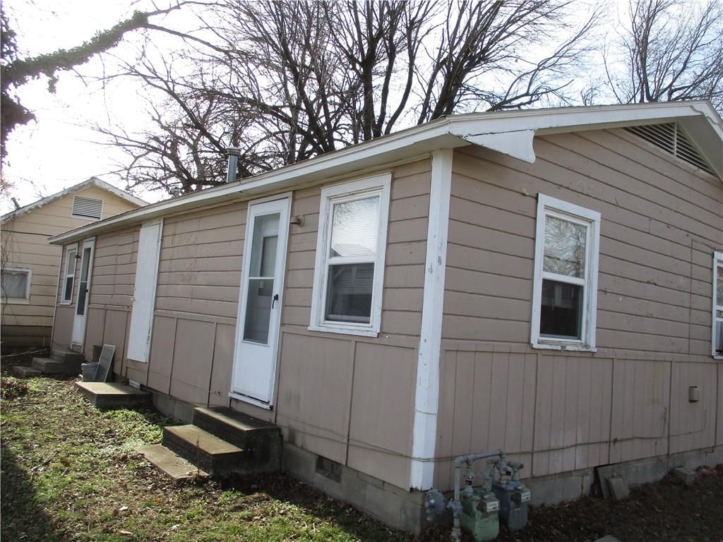 305 W Maple Street — photo 8