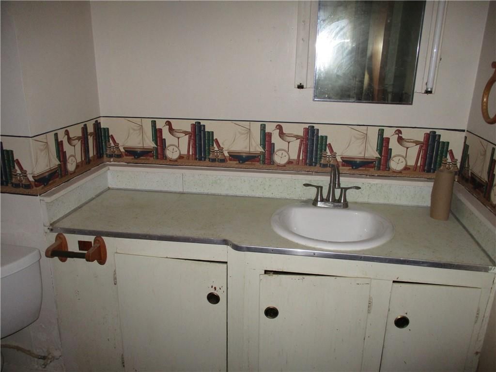 305 W Maple Street — photo 9