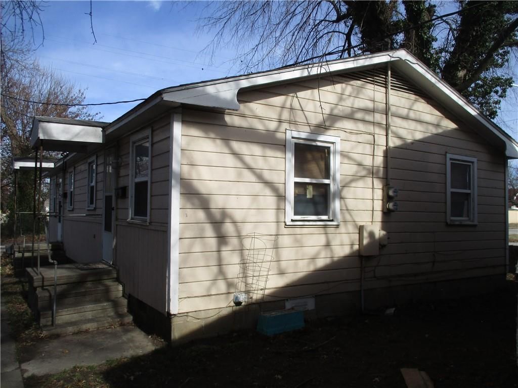 305 W Maple Street — photo 10