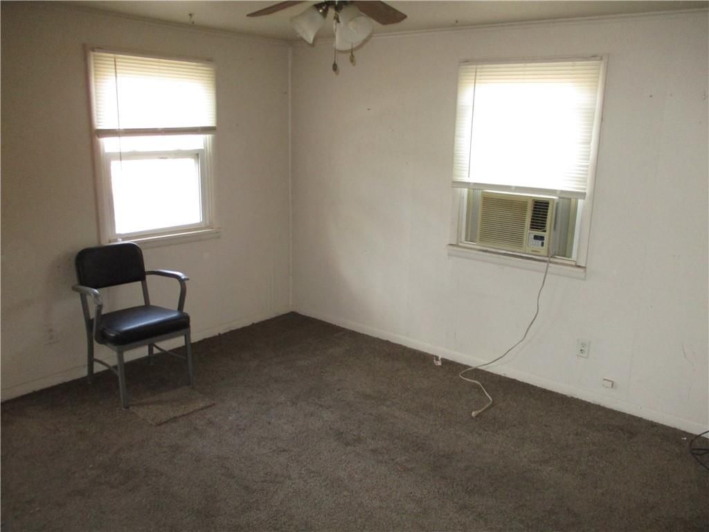 305 W Maple Street — photo 14