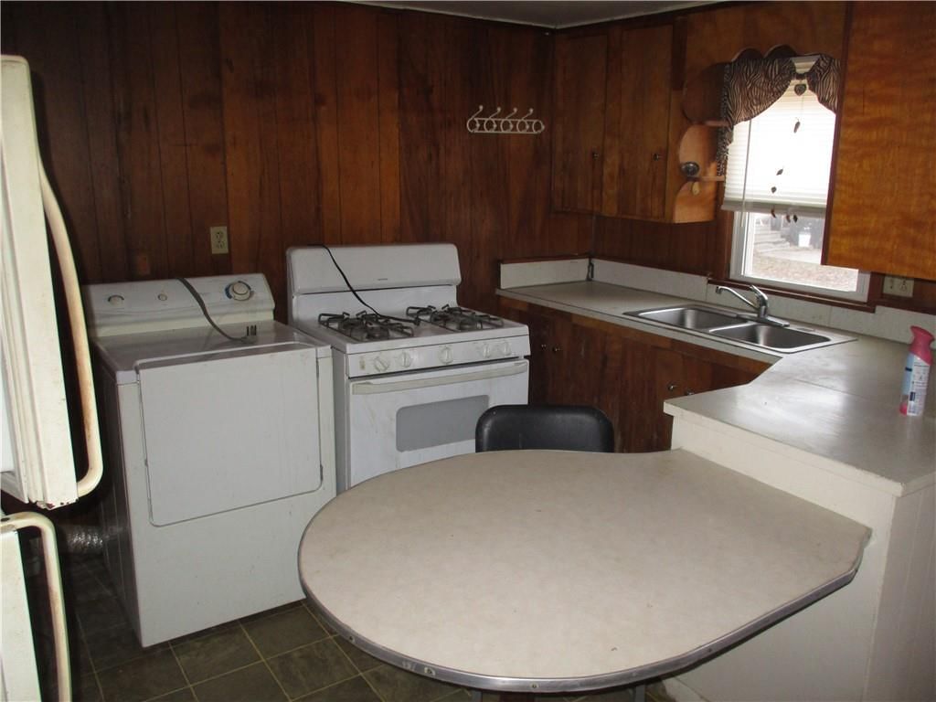 305 W Maple Street — photo 15